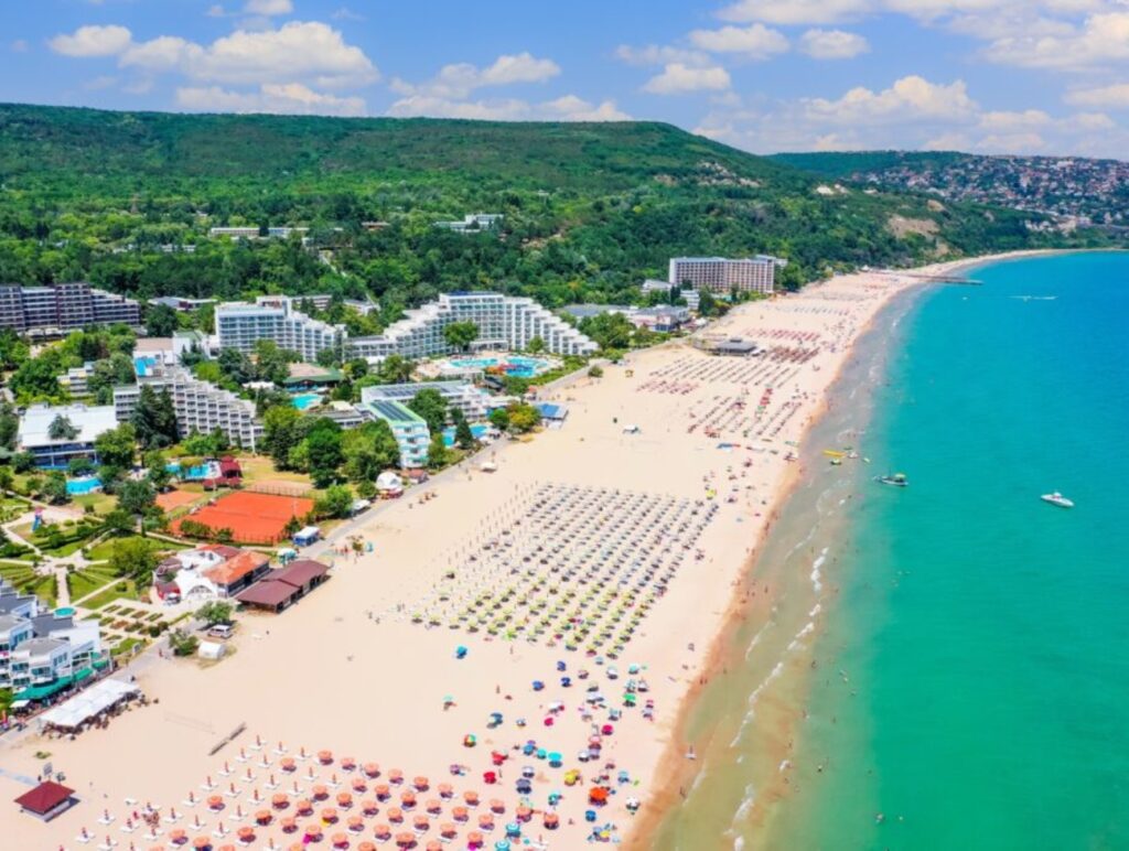 Günstige Urlaube 2024: Bulgarien oder Albanien können preiswert sein.