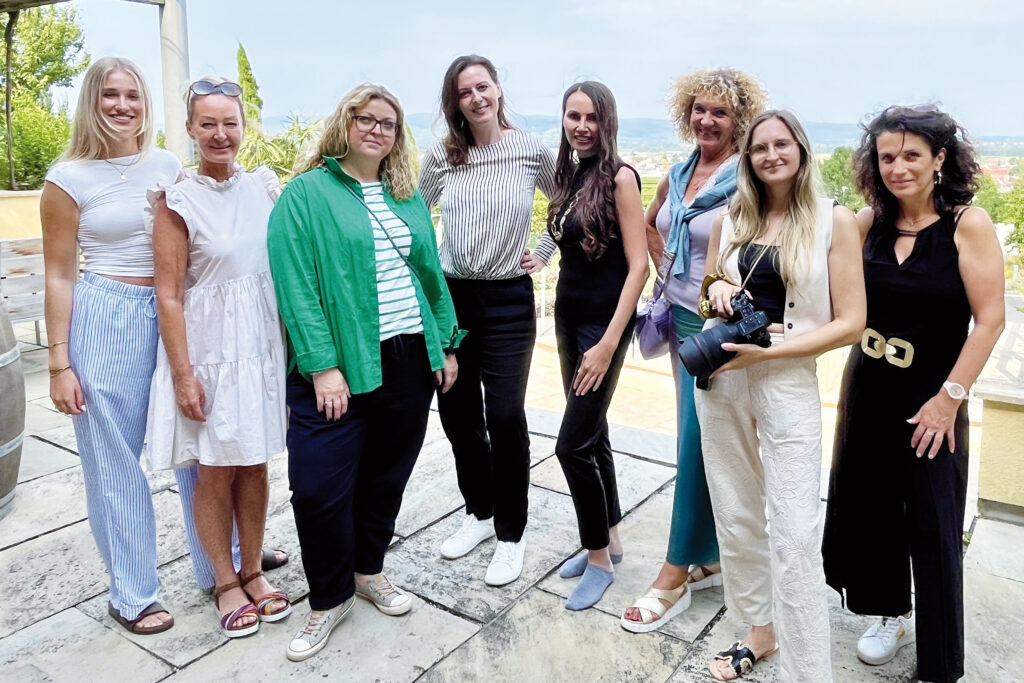 Lara Kruckenfellner, Rosi Wiedner, Patricia Hareter, Nicole Schlaffer, Iris Fritz, Eva Maria Plank, Vanessa Hartmann, Doris Schuch