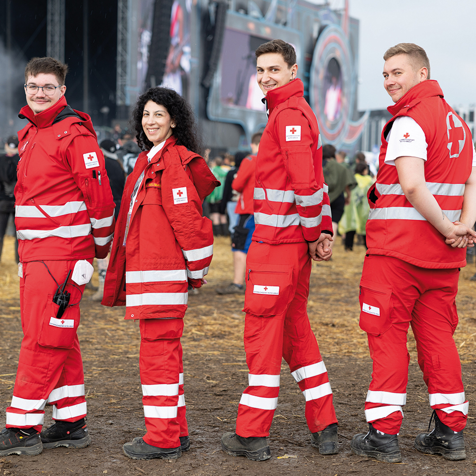 Rotes-Kreuz-Sanitäter*innen beim Nova-Festival