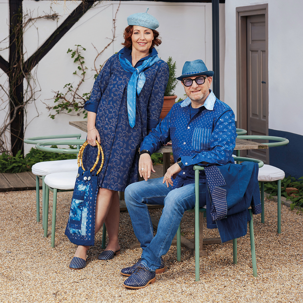 xxxxxx: Frau und Mann in Blaudruck-Mode