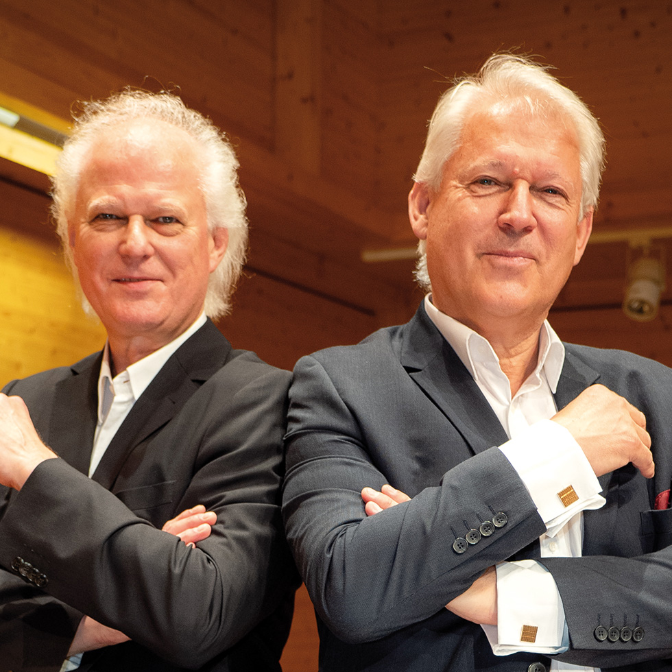 #bgld: Zwei weißhaarige Männer im Anzug im gemeinsamen Portrait