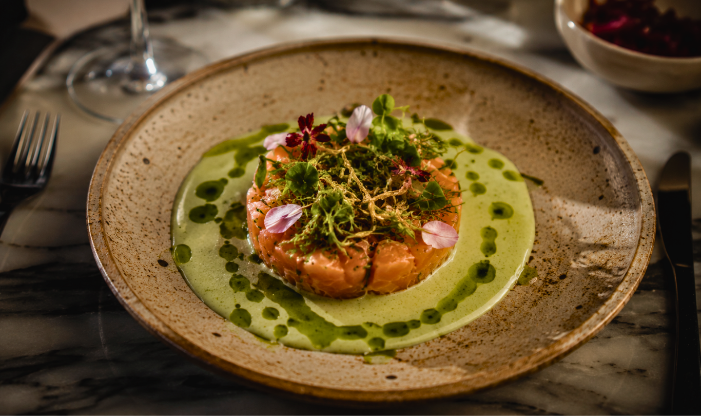 Restaurant Trends Österreich 2026 Lachstartar © AI