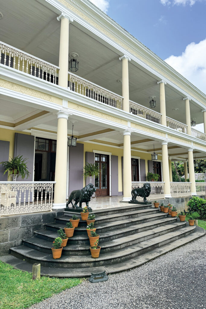 Mauritius: Historische Kolonialvilla mit Säulengang und Veranda als Sehenswürdigkeit auf Mauritius.