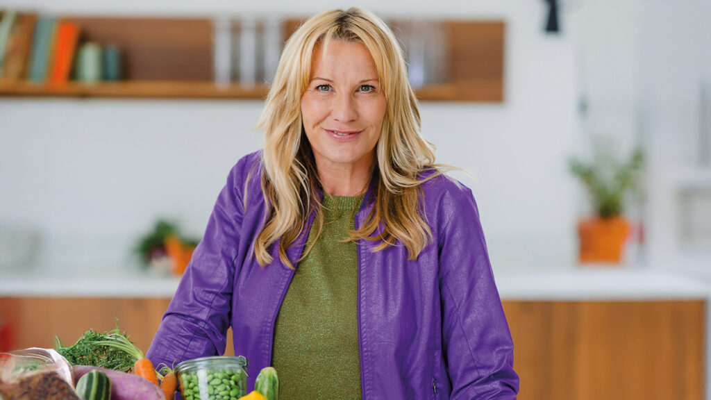 Menopause: Autorin Peggy Reichelt präsentiert ihr Kochbuch mit Rezepten für die Menopause und gesundes Wohlfühlen.